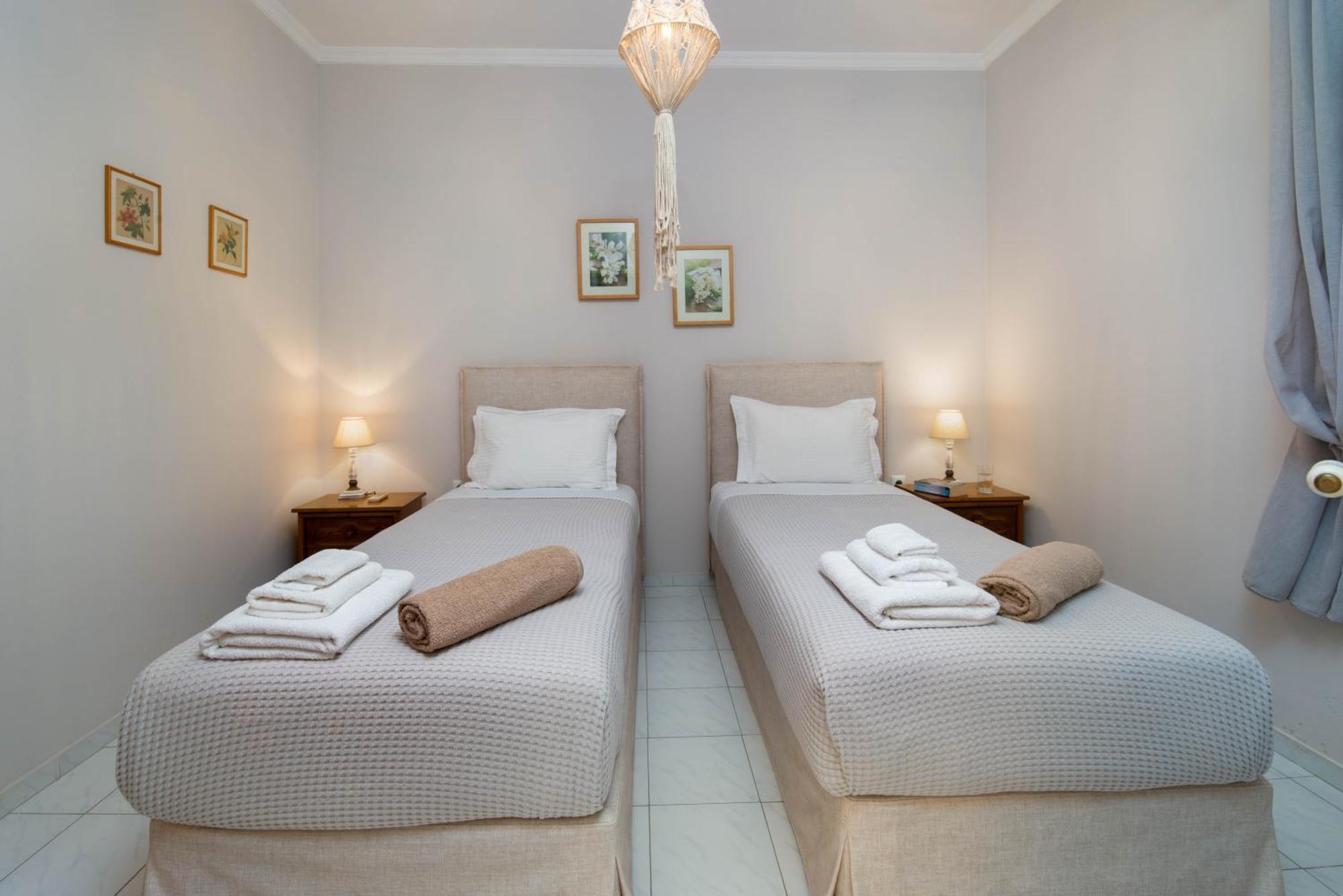 盖奥斯Marilu'S, Paxos Port House公寓 外观 照片