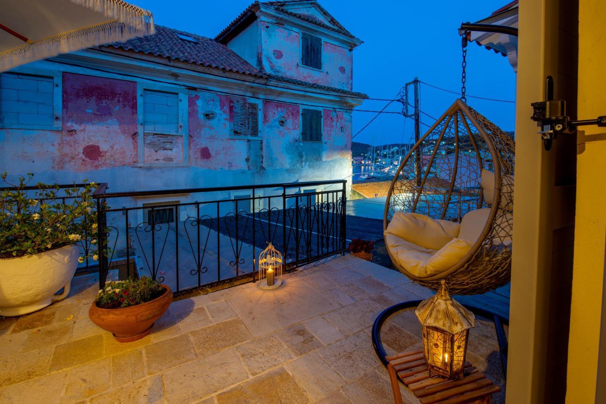 盖奥斯Marilu'S, Paxos Port House公寓 外观 照片