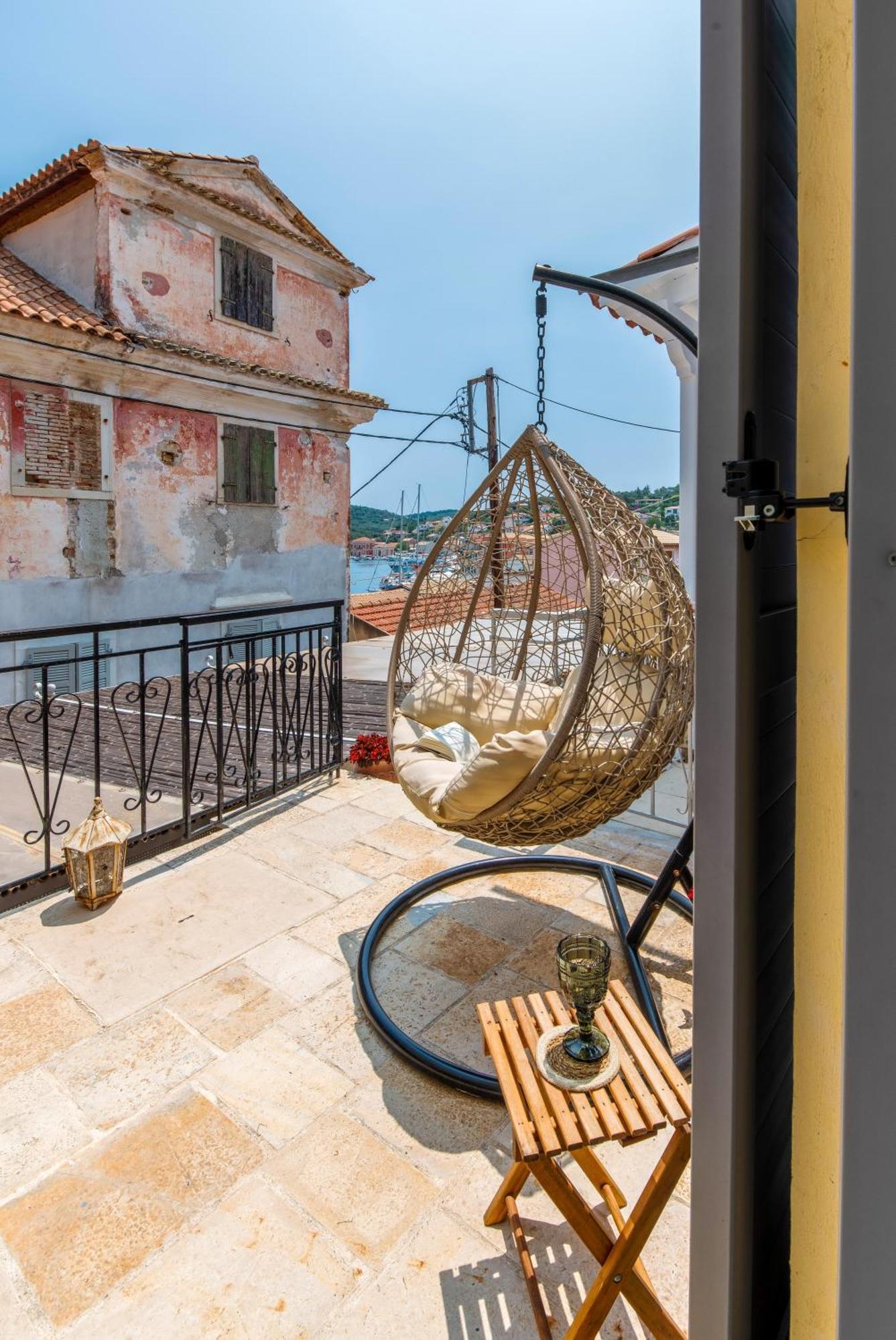 盖奥斯Marilu'S, Paxos Port House公寓 外观 照片